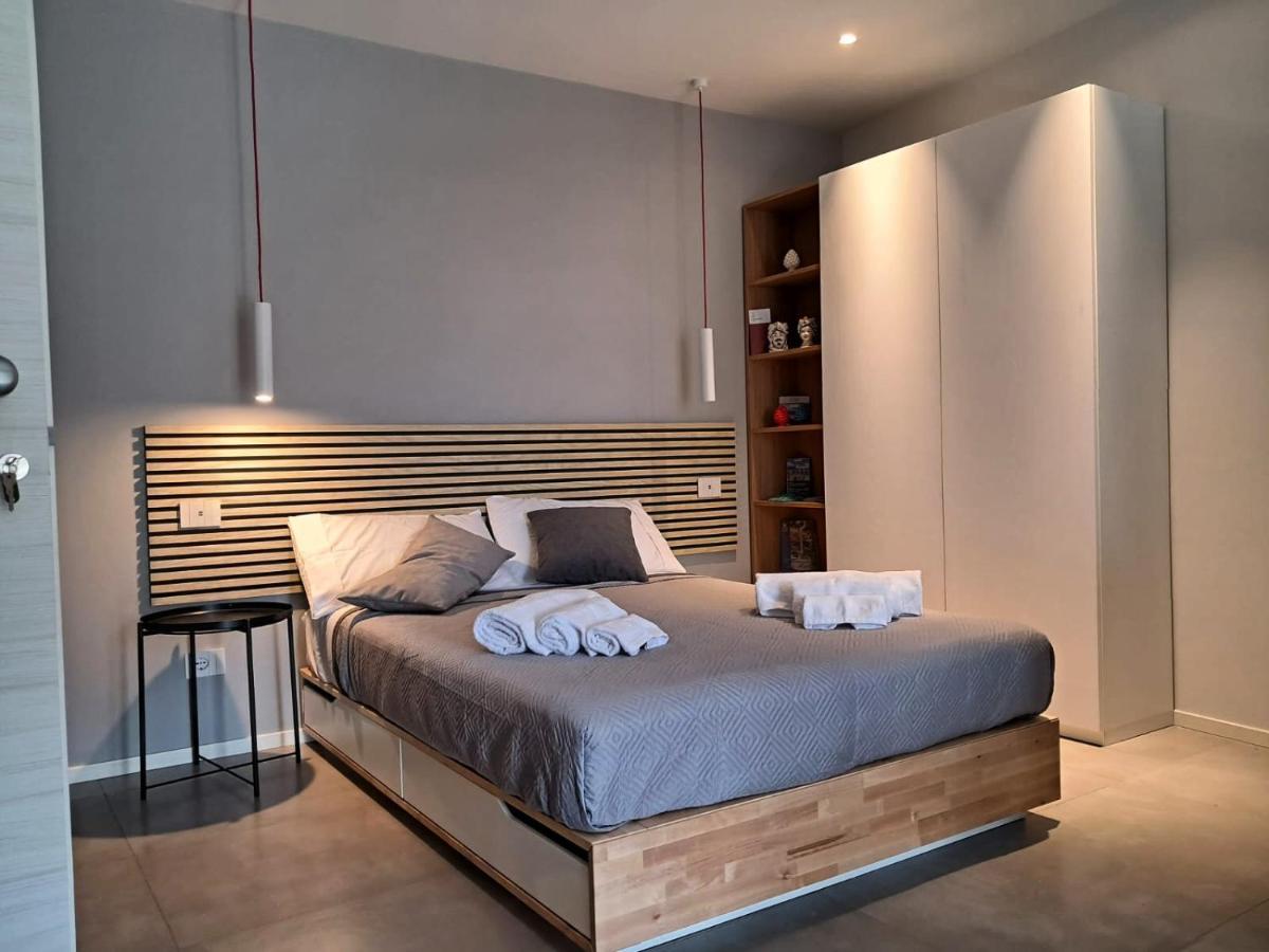 カステルブオーノ Porta San Paolo Houseアパートホテル エクステリア 写真