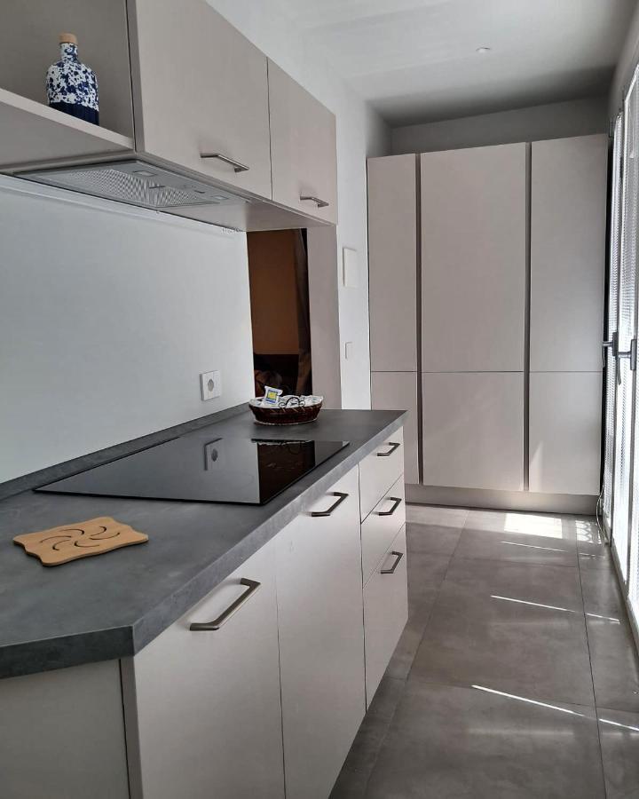 カステルブオーノ Porta San Paolo Houseアパートホテル エクステリア 写真