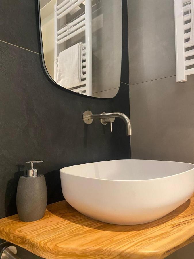 カステルブオーノ Porta San Paolo Houseアパートホテル エクステリア 写真