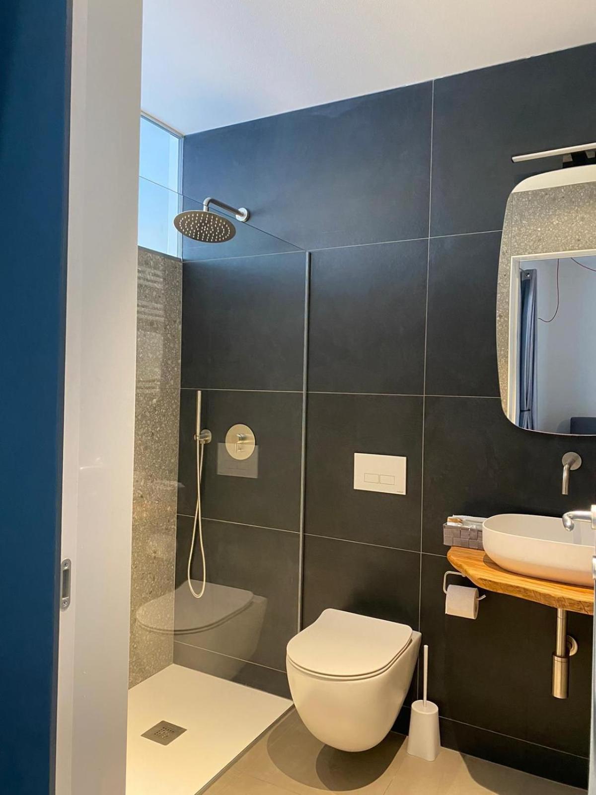 カステルブオーノ Porta San Paolo Houseアパートホテル エクステリア 写真